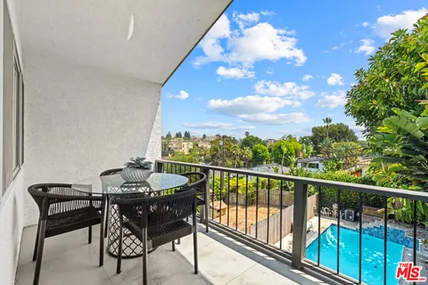 $2,197,000 | 418 Talbert Street, Playa del Rey, CA 90293
