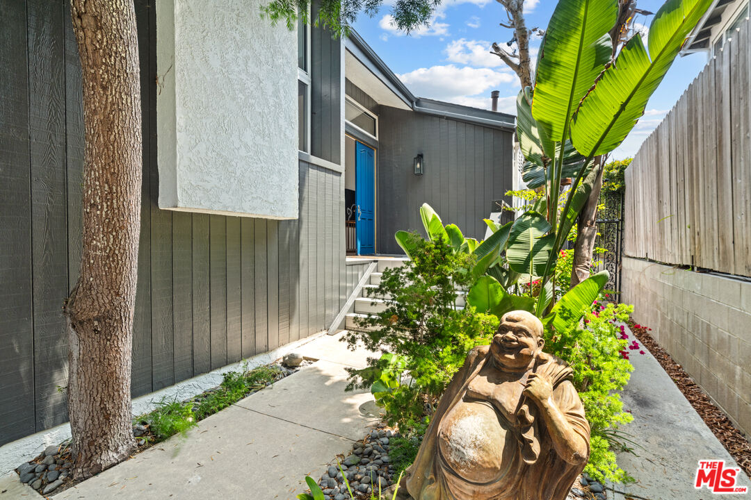 418 Talbert Street Playa del Rey, CA 90293 - Photo 3 of 34