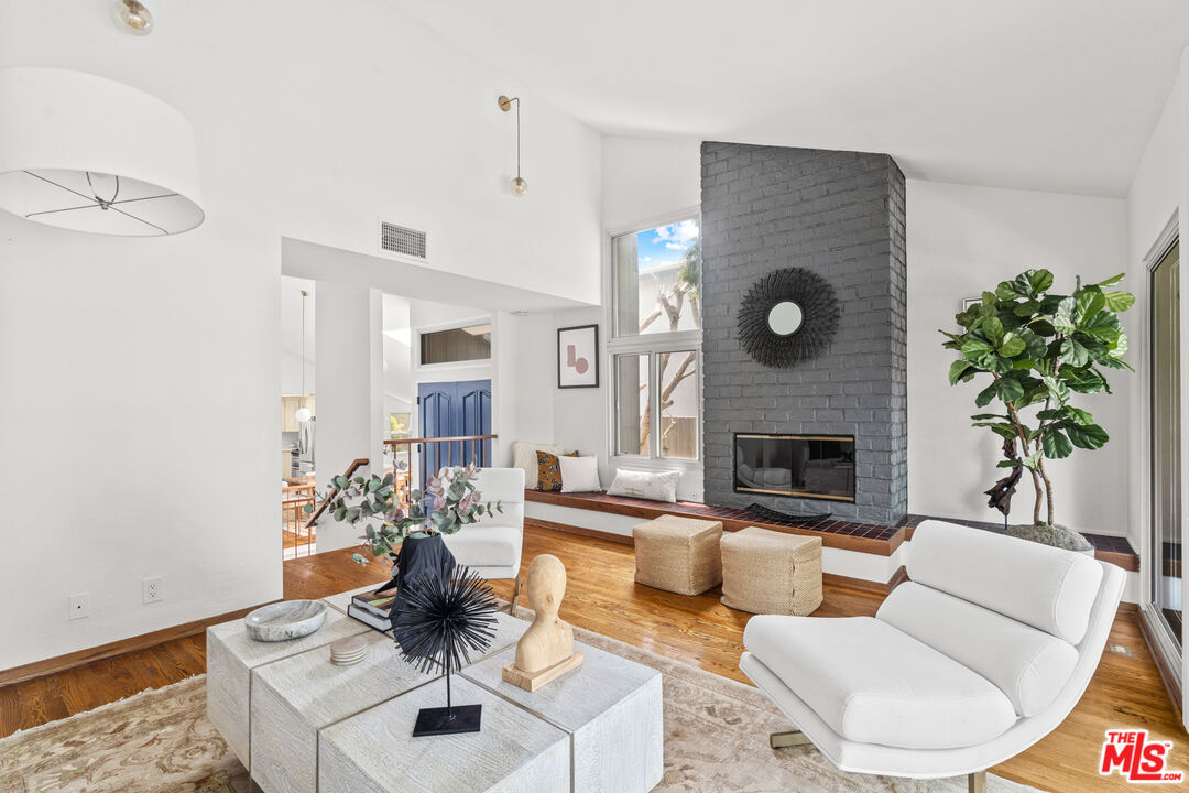 418 Talbert Street Playa del Rey, CA 90293 - Photo 8 of 34