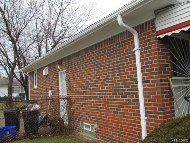 21731 Ridgedale Street Oak Park, MI 48237 - Photo 3 of 14