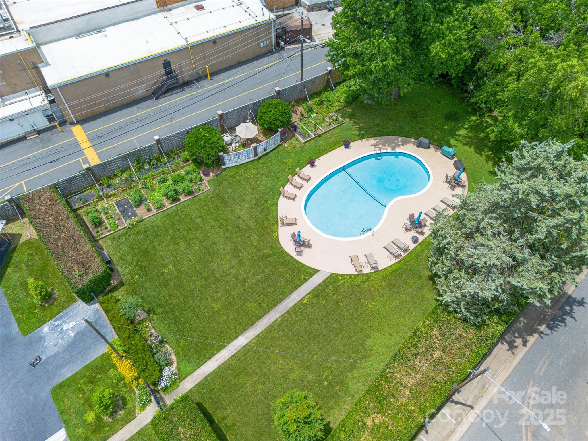 1300 Reece Road, Unit 206 Charlotte, NC 28209 - Photo 24 of 31 Gallery Image 24