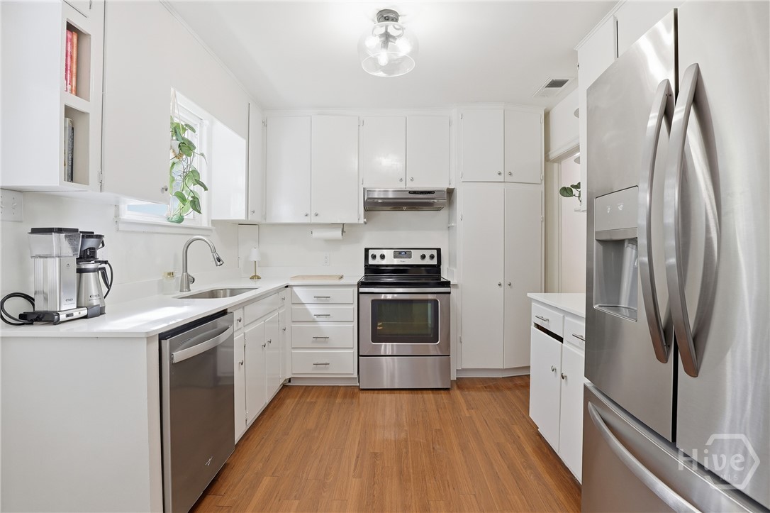 9 Colonel Estill Avenue Savannah, GA 31406 - Photo 14 of 42