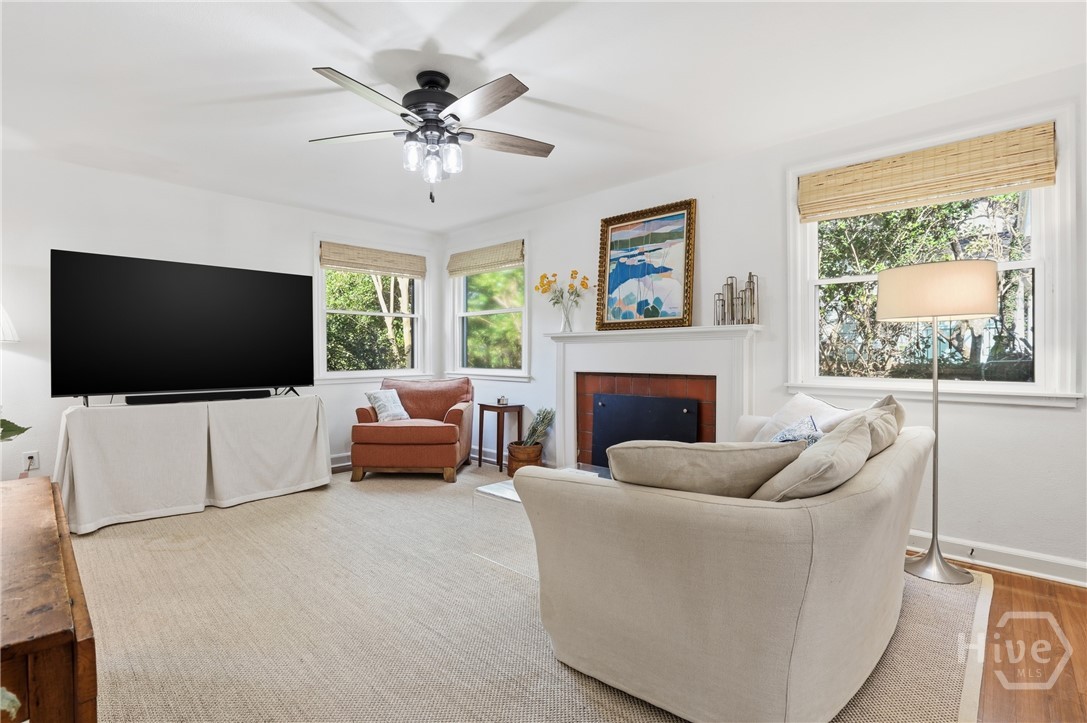 9 Colonel Estill Avenue Savannah, GA 31406 - Photo 4 of 42