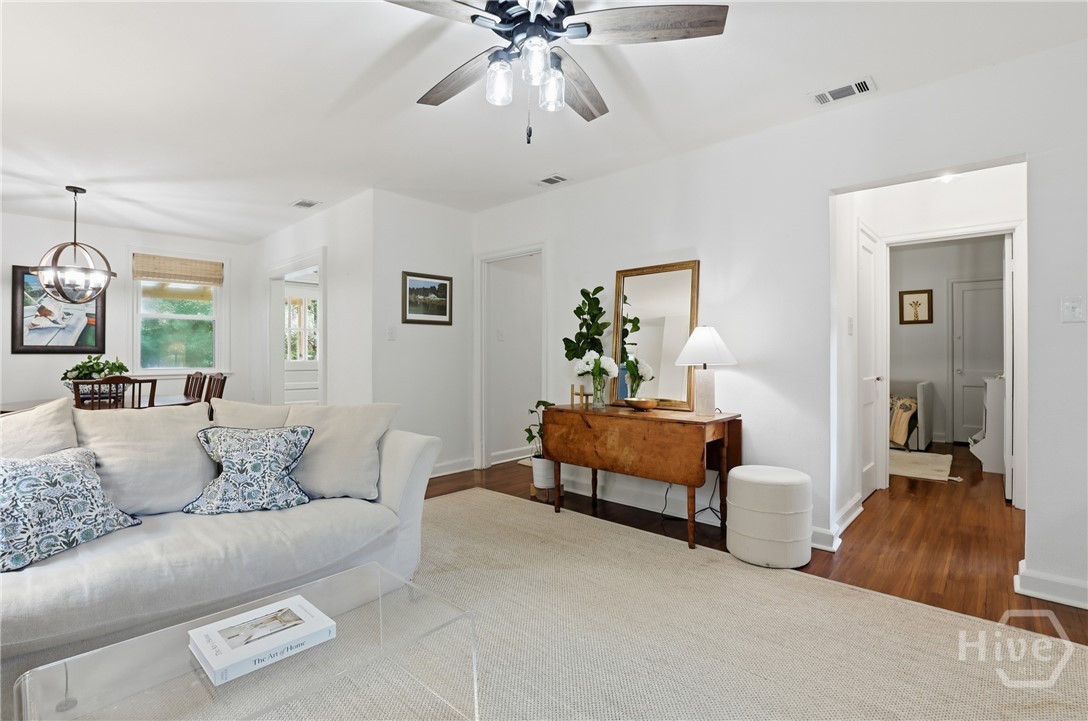 9 Colonel Estill Avenue Savannah, GA 31406 - Photo 5 of 42