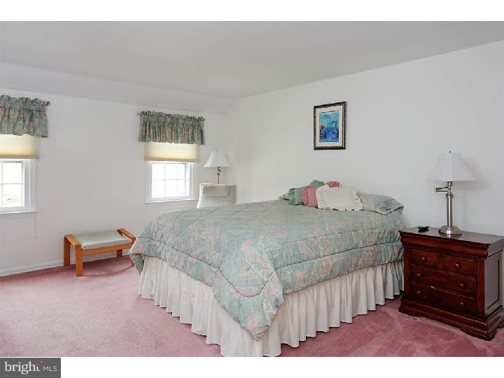 1016 Rymill Run Cherry Hill, NJ 08003 - Photo 16 of 23 Gallery Image 16