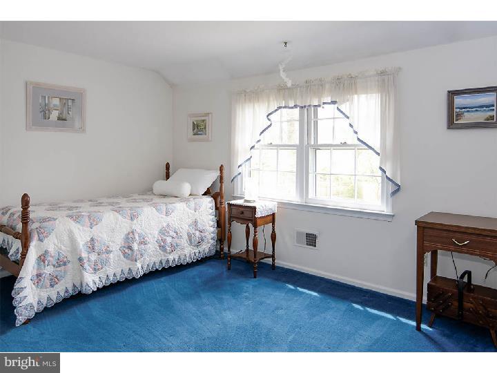 1016 Rymill Run Cherry Hill, NJ 08003 - Photo 20 of 23 Gallery Image 20