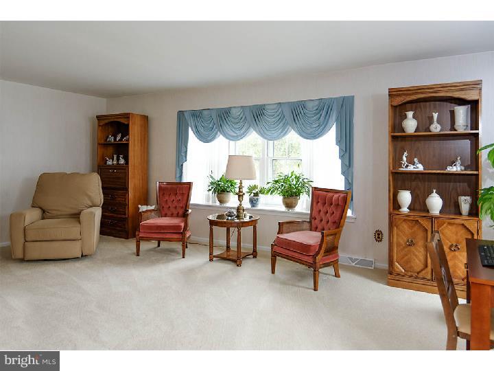 1016 Rymill Run Cherry Hill, NJ 08003 - Photo 9 of 23 Gallery Image 9
