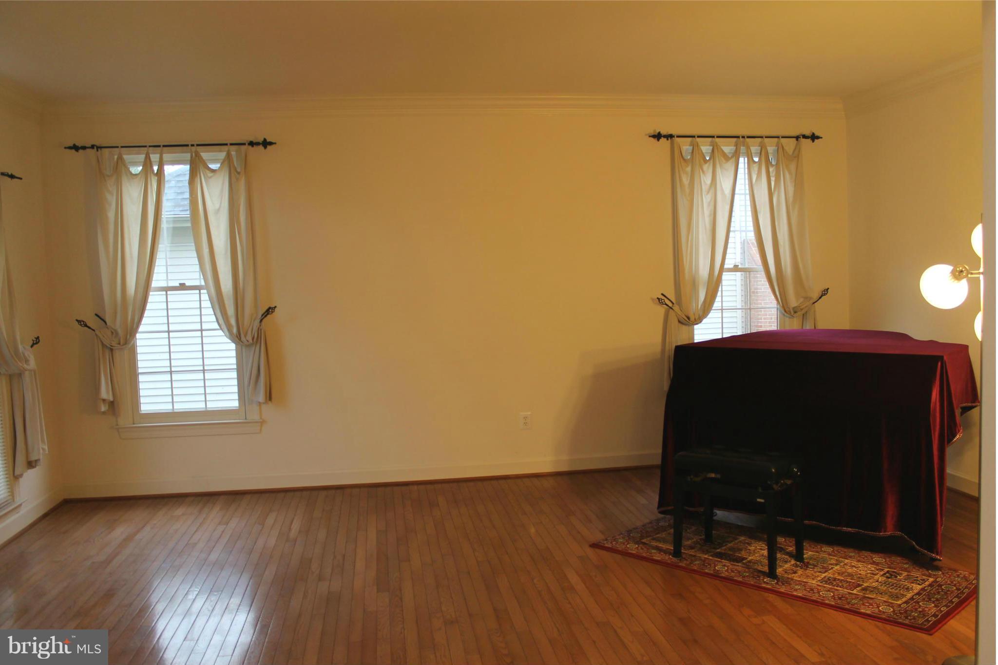 8311 Larkmeade Terrace Potomac, MD 20854 - Photo 11 of 30 Living Room