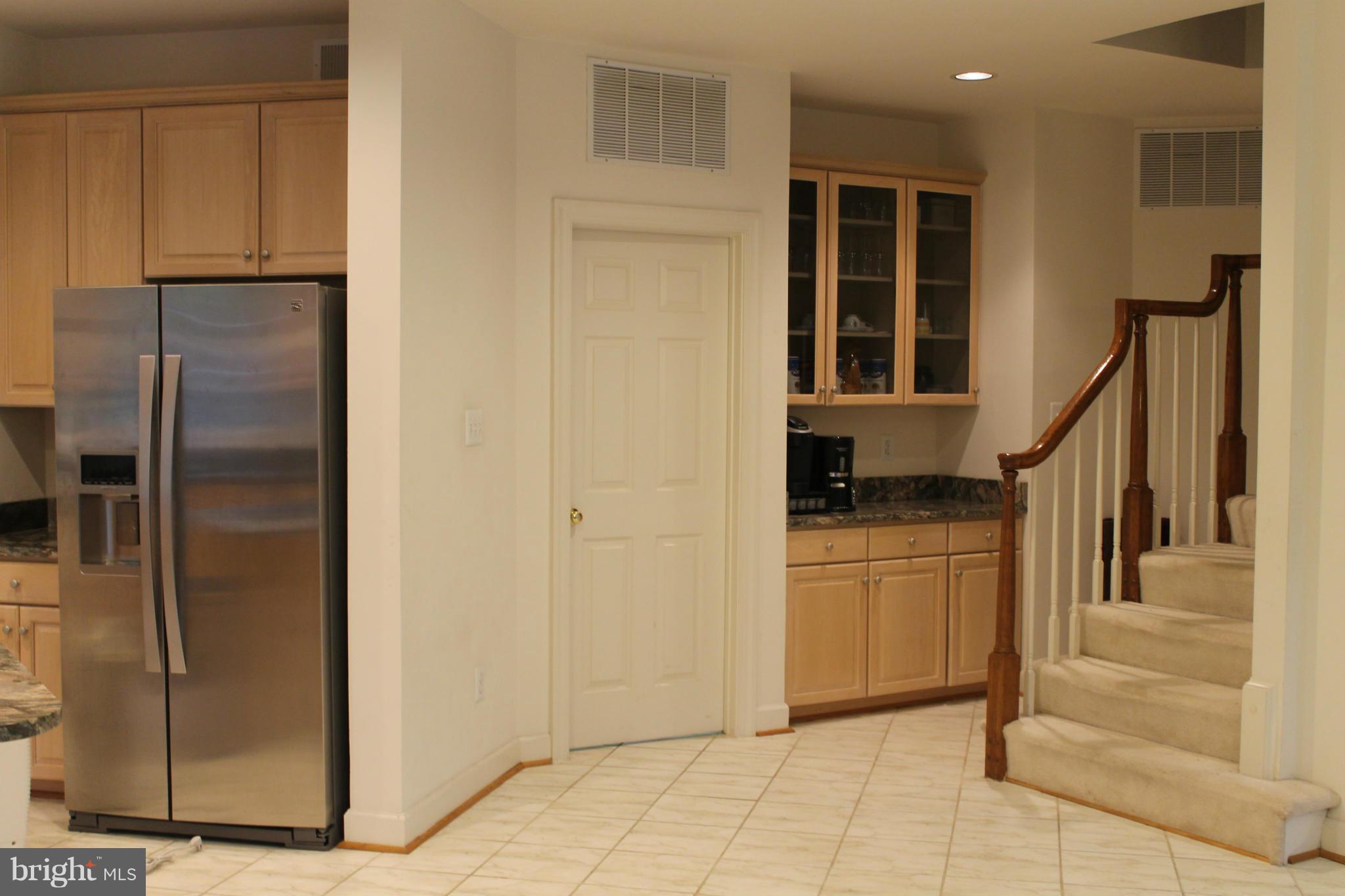 8311 Larkmeade Terrace Potomac, MD 20854 - Photo 6 of 30 Double