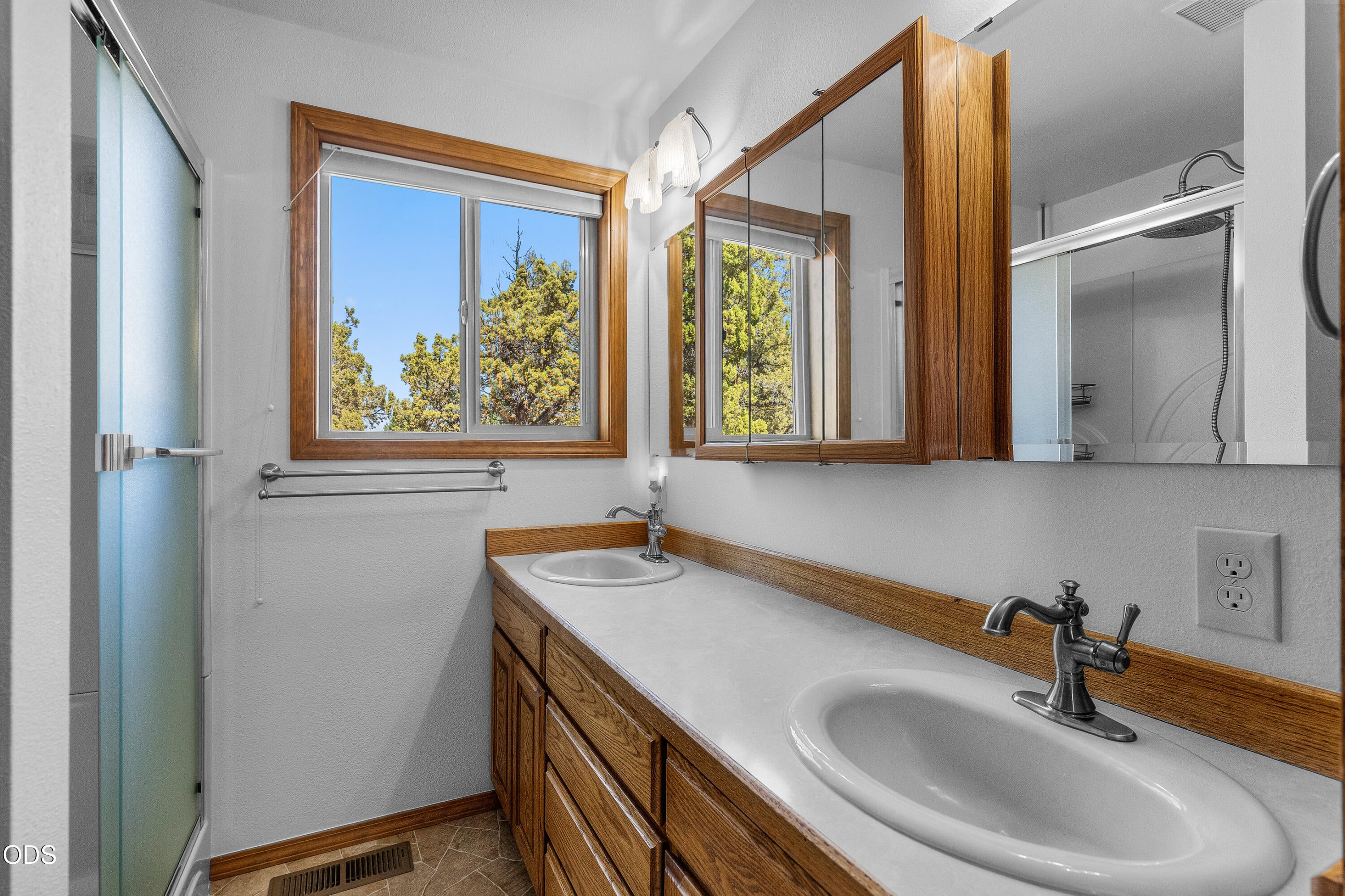 64741 Sylvan Loop Bend, OR 97701 - Photo 16 of 38 Gallery Image 16
