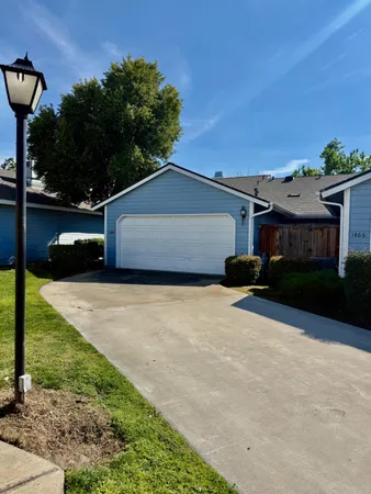 $290,000 | 1468 Plymouth Rock Way, Clovis, CA 93612