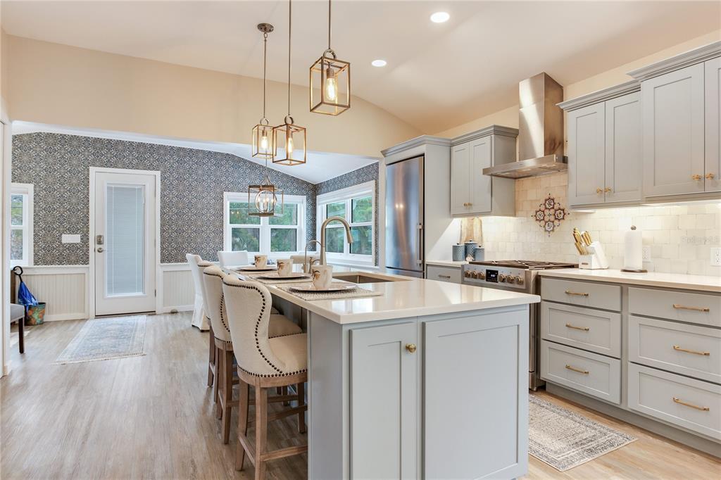 652 Ohio Place Sarasota, FL 34236 - Photo 19 of 61