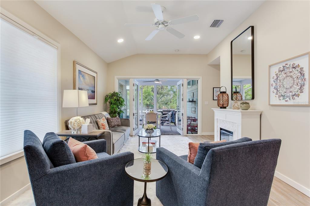 652 Ohio Place Sarasota, FL 34236 - Photo 25 of 61