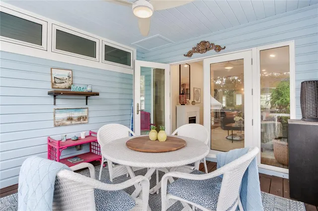 $965,000 | 652 Ohio Place, Sarasota, FL 34236