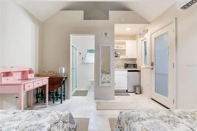 $965,000 | 652 Ohio Place, Sarasota, FL 34236