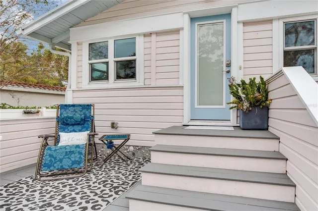 $965,000 | 652 Ohio Place, Sarasota, FL 34236