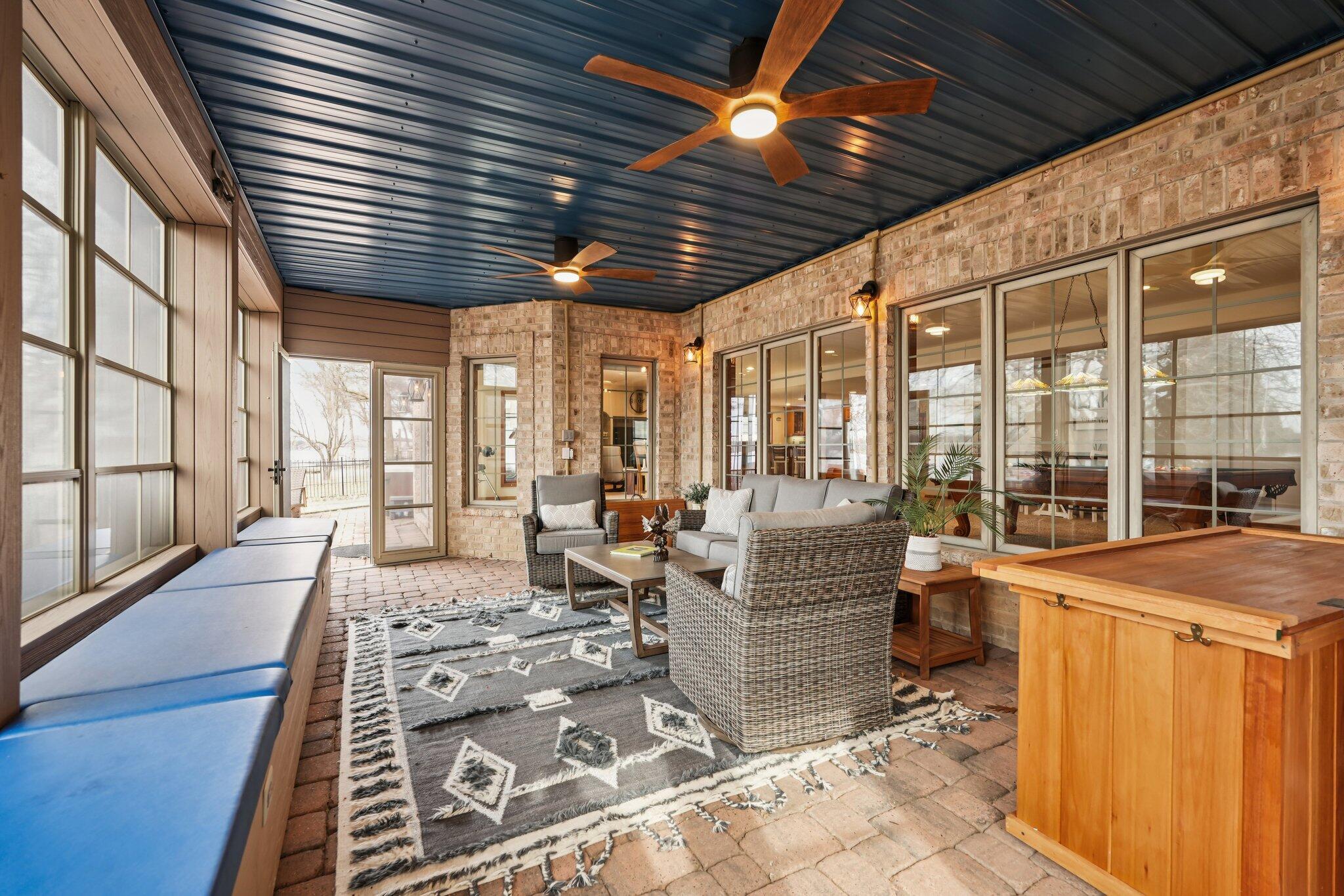N4985 Arrowhead Trail Hubbard, WI 53039 - Photo 45 of 67 Great Entertaining Space!