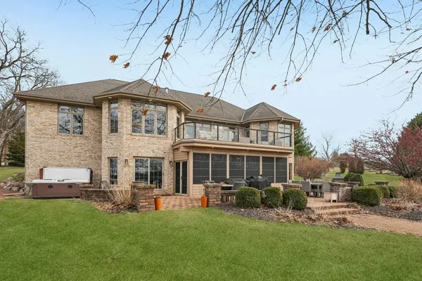 $1,100,000 | N4985 Arrowhead Trail, Hubbard, WI 53039