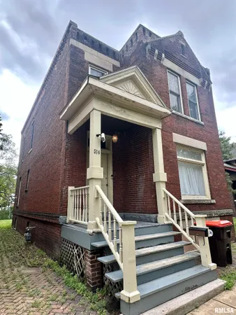 $169,900 | 514 Northeast Madison Avenue, Peoria, IL 61603