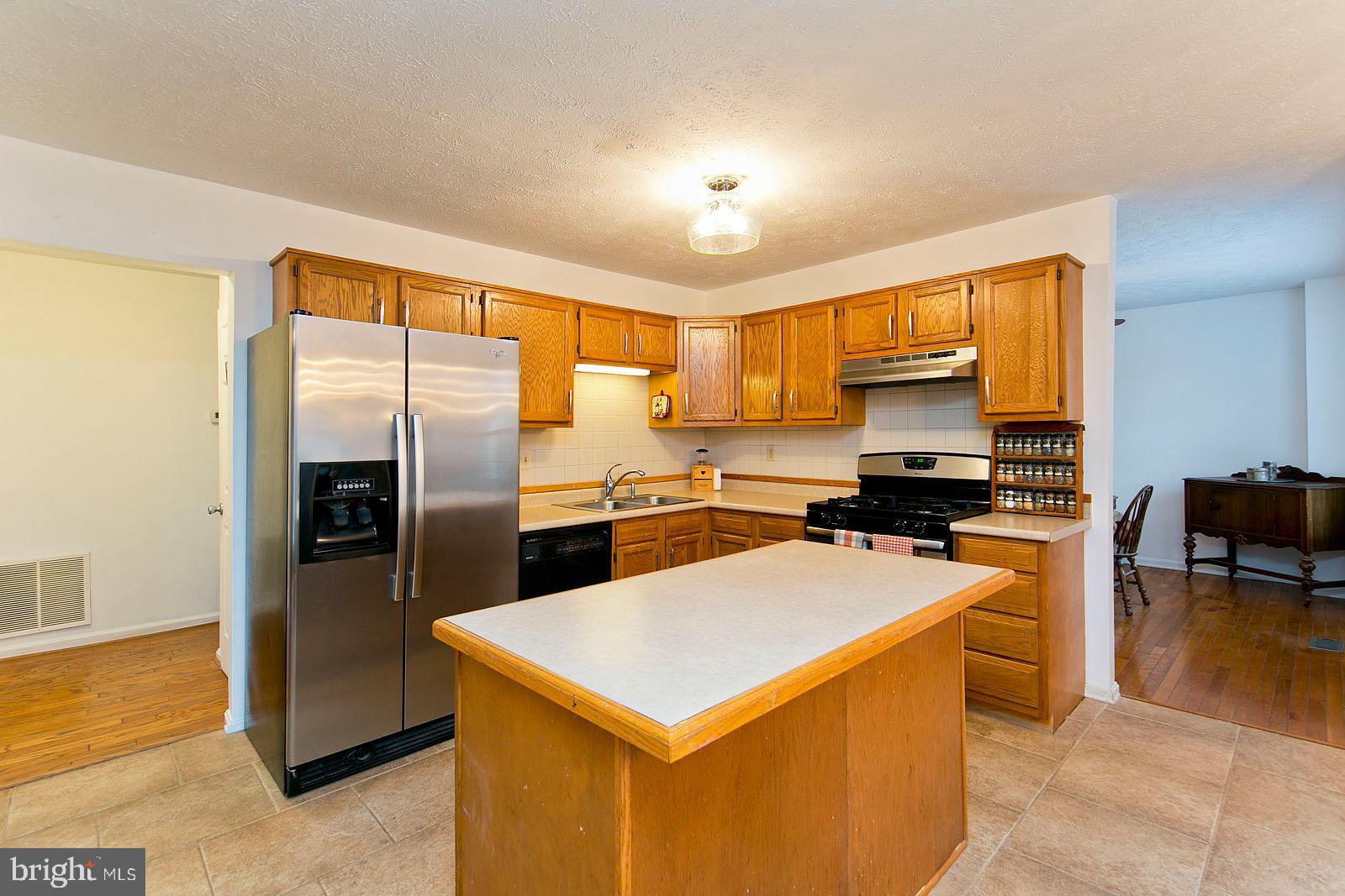 105 Alpine Meadow Road Winchester, VA 22602 - Photo 13 of 47 kitchen