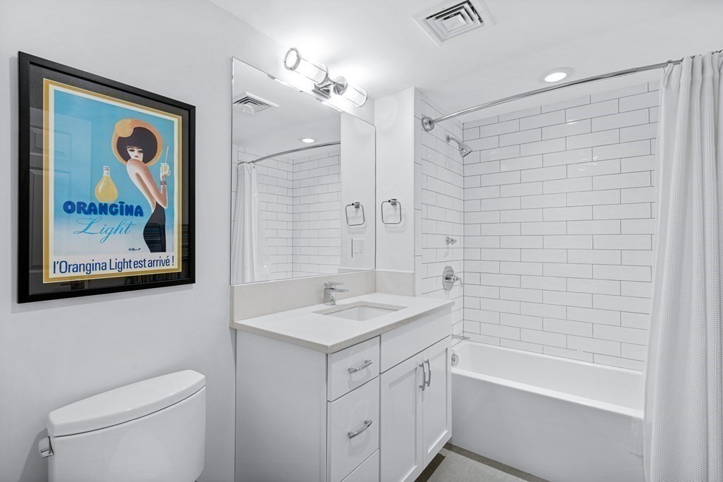 290 North Street, Unit 2 Boston, MA 02113 - Photo 17 of 22