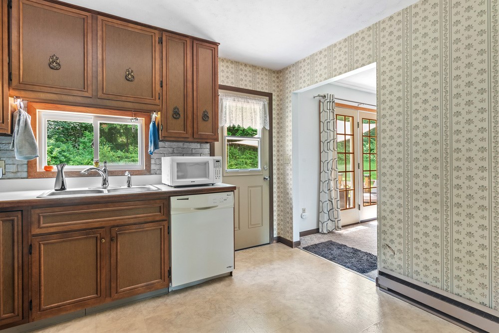 141 Hulbert Hill Road Bainbridge, NY 13733 - Photo 15 of 45