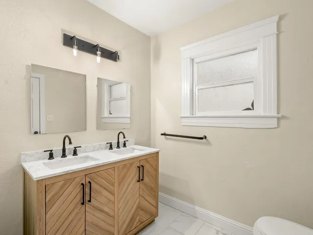 $285,000 | 4461 East Madison Avenue, Fresno, CA 93702