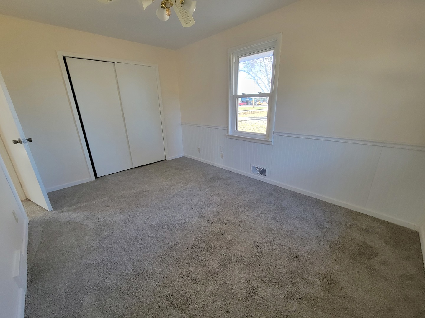 1352 Chartres Street LaSalle, IL 61301 - Photo 20 of 30 an empty room with windows
