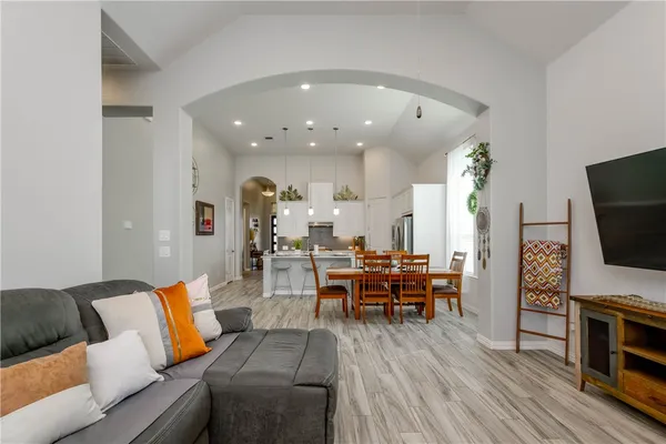 $2,800 | 4213 Vespa Cove, Leander, TX 78641