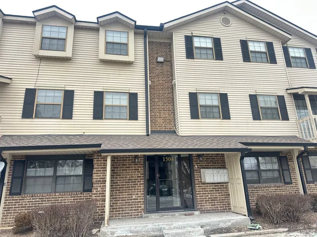 $1,850 | 1504 West Jefferson Avenue, Unit A, Naperville, IL 60540