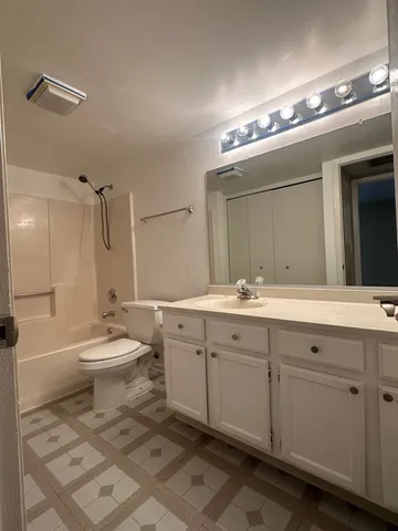 $1,850 | 1504 West Jefferson Avenue, Unit A, Naperville, IL 60540