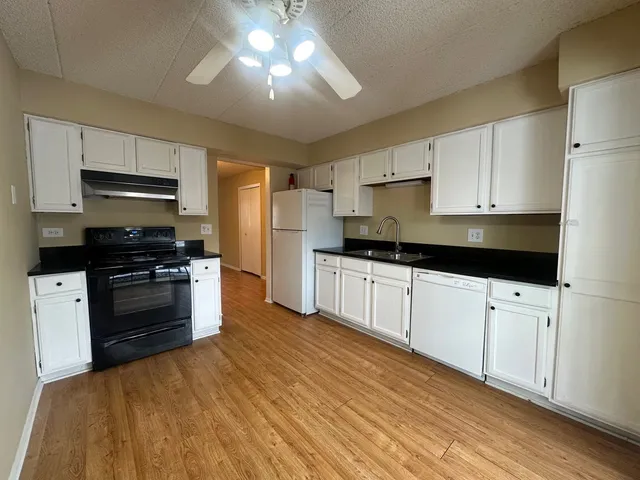 $1,850 | 1504 West Jefferson Avenue, Unit A, Naperville, IL 60540