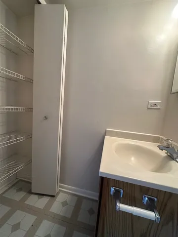 $1,850 | 1504 West Jefferson Avenue, Unit A, Naperville, IL 60540