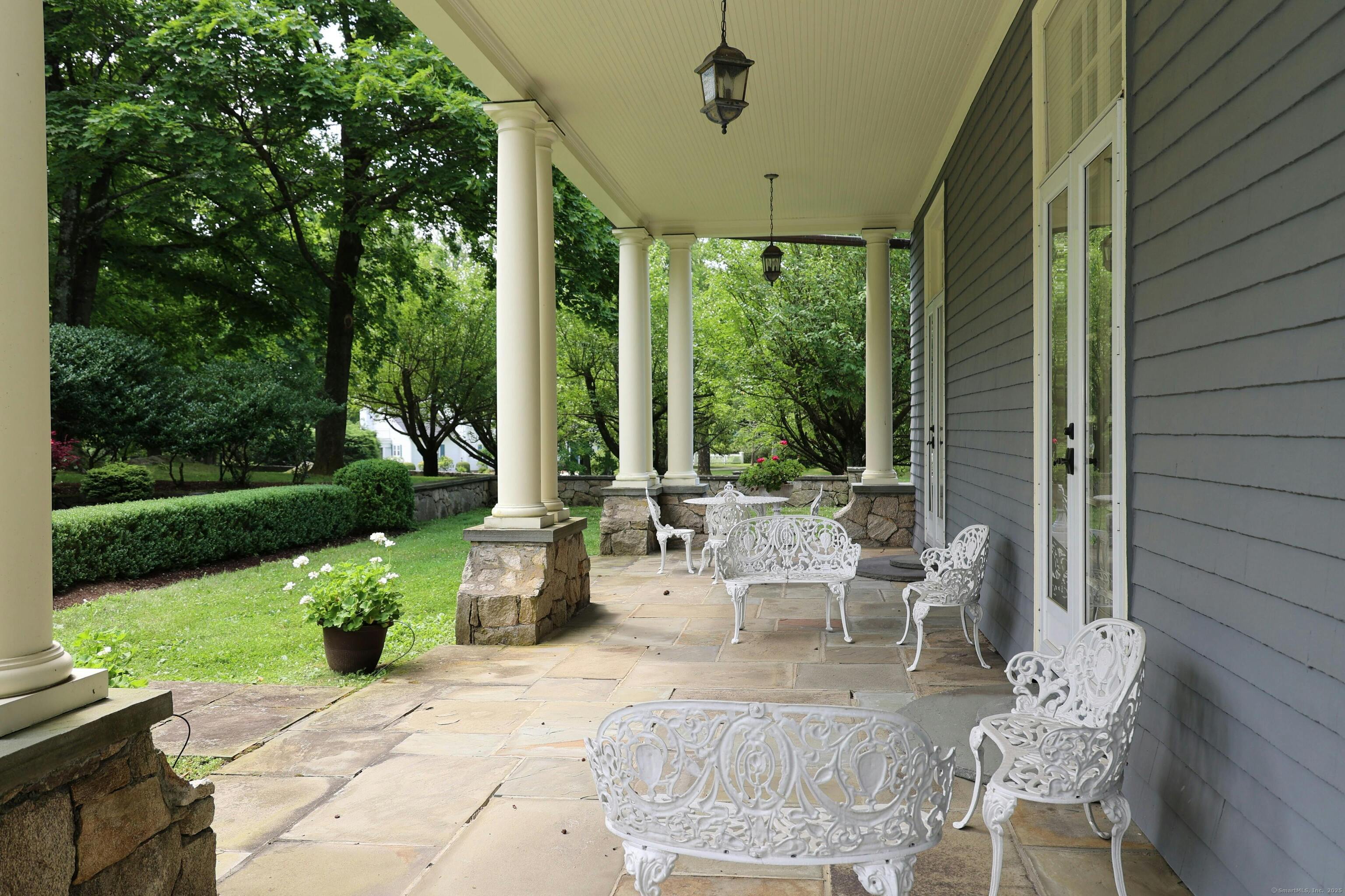 27 Country Club Road Ridgefield, CT 06877 - Photo 8 of 40