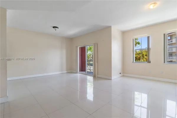 $2,800 | 11102 Northwest 83rd Street, Unit 222, Doral, FL 33178