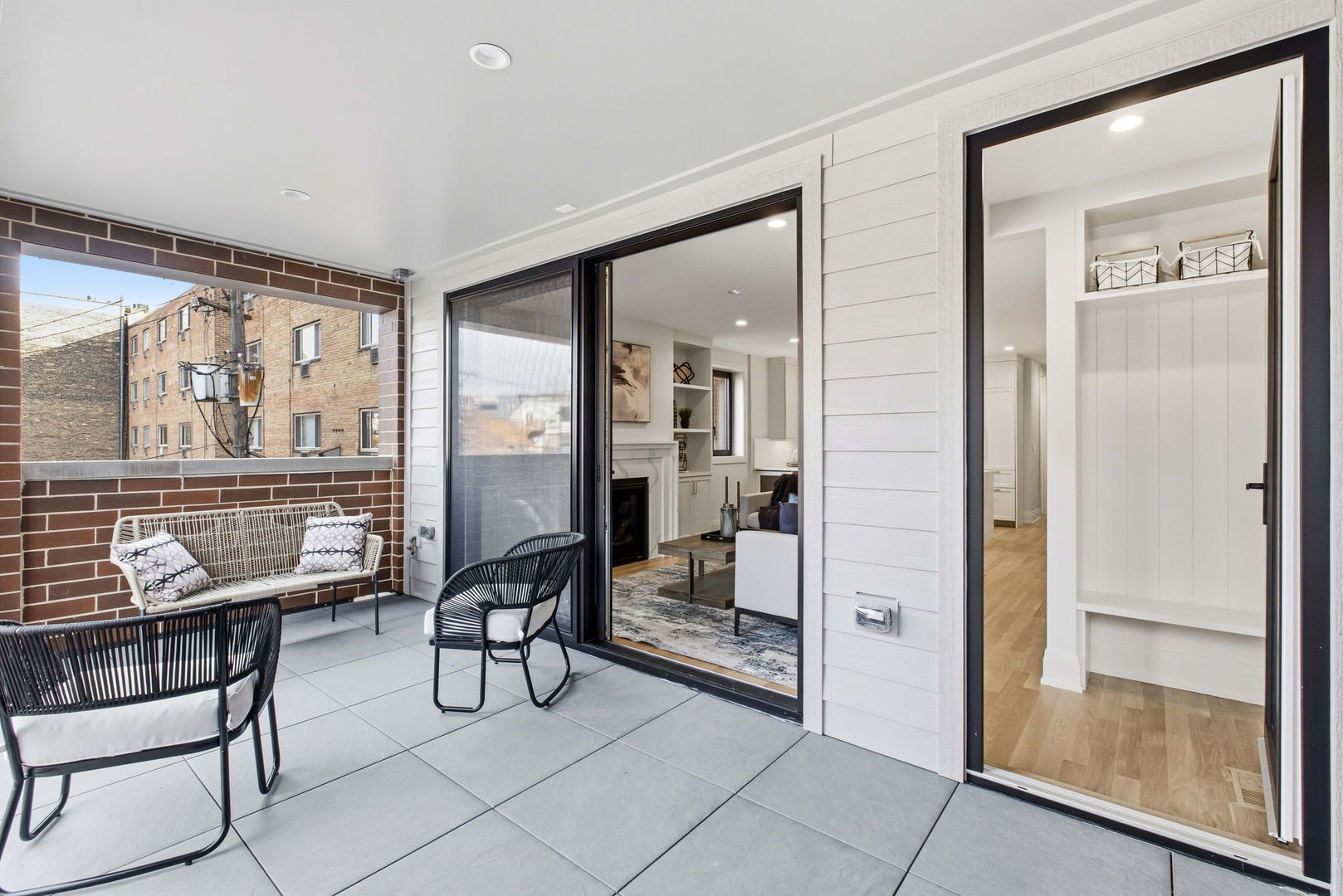 908 West Fullerton Avenue, Unit 2 Chicago, IL 60614 - Photo 12 of 19