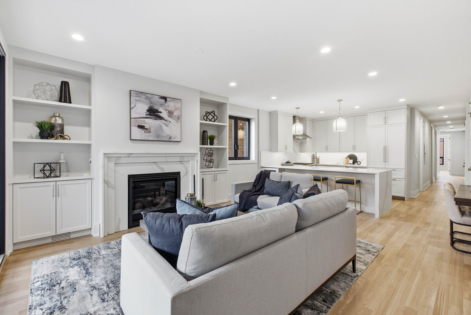 908 West Fullerton Avenue, Unit 2 Chicago, IL 60614 - Photo 8 of 19