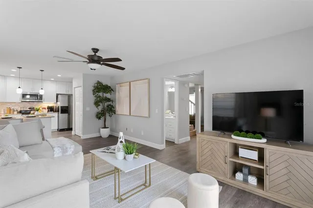 $5,000 | 14009 Dominion Court, Tampa, FL 33613