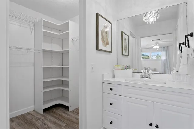 $5,000 | 14009 Dominion Court, Tampa, FL 33613