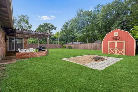 $320,000 | 619 Kingston Drive, Irving, TX 75061