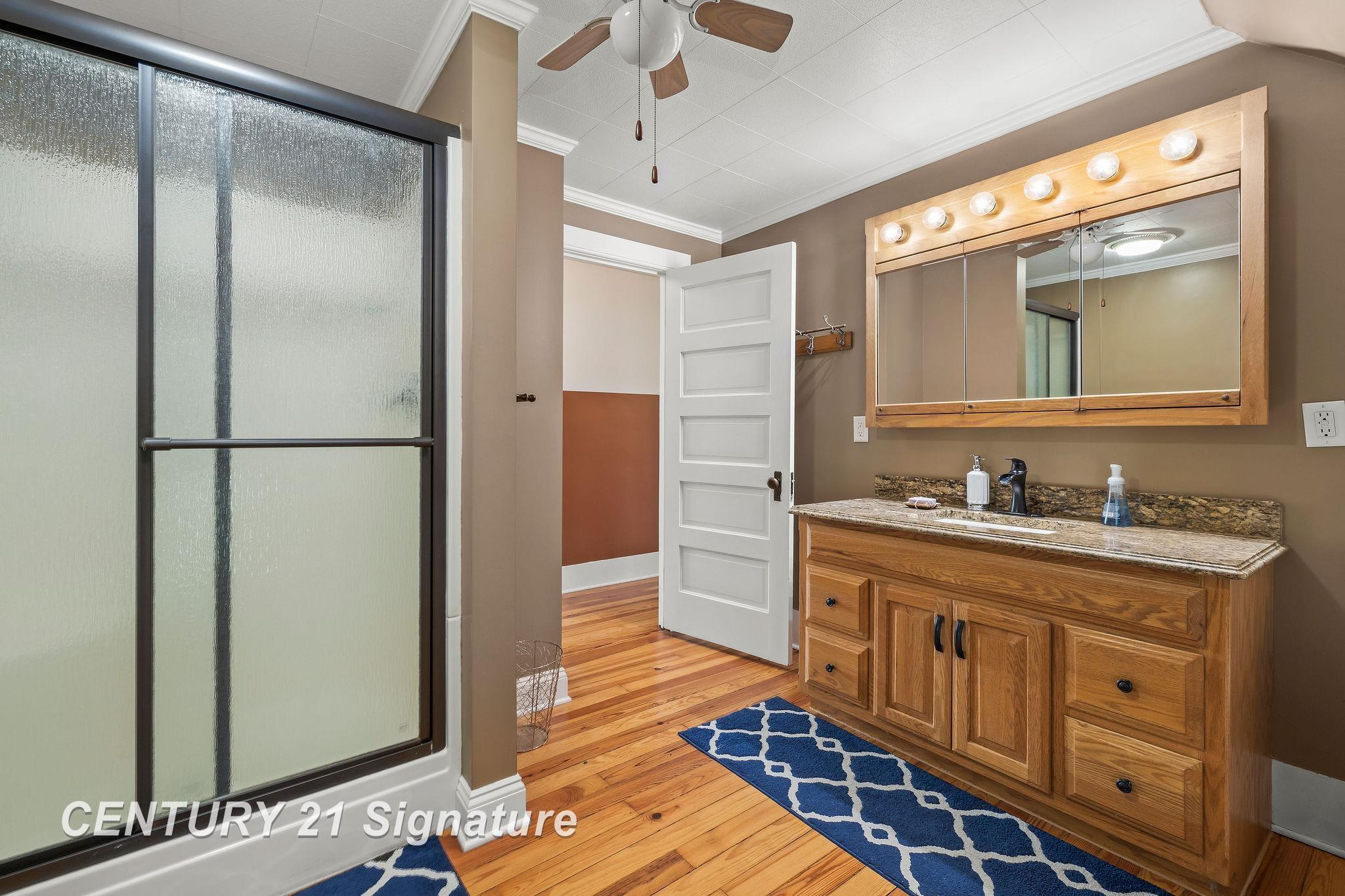 6280 South Dehmel Road Frankenmuth, MI 48734 - Photo 21 of 41 Second full bathroom