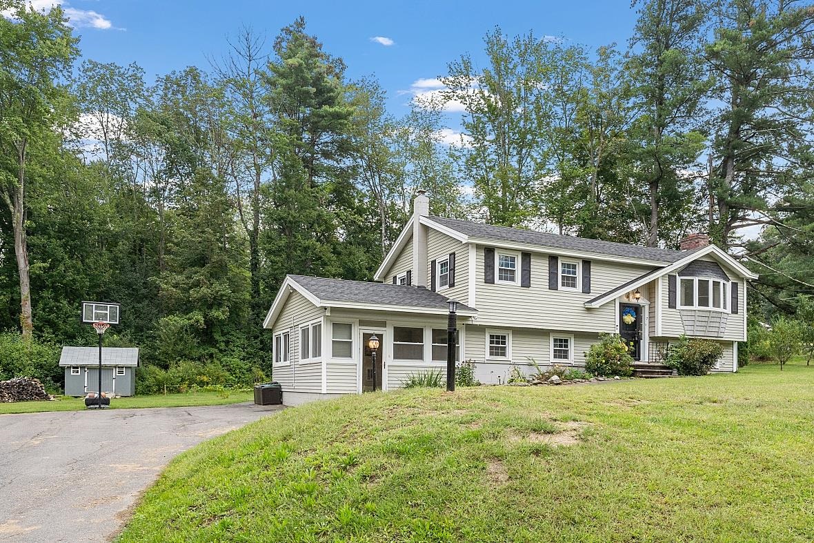 7 Vassar Drive Pelham, NH 03076 - Photo 2 of 37