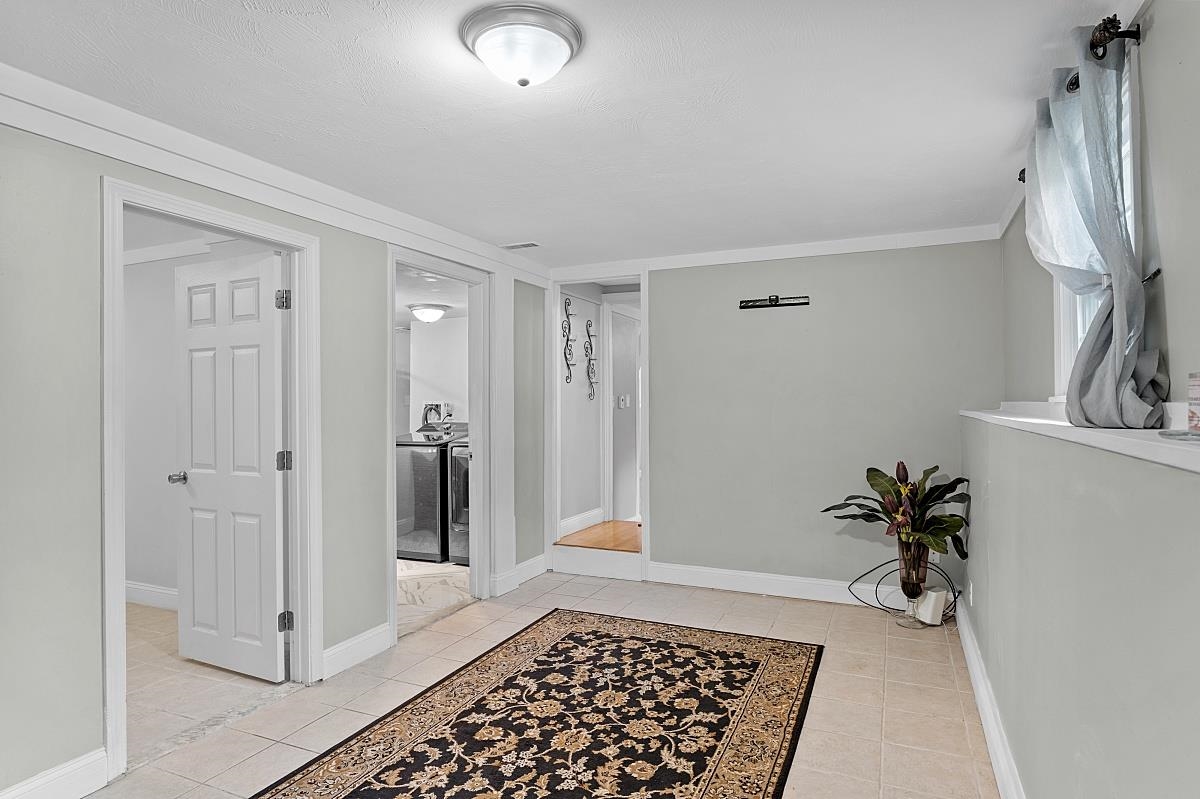 7 Vassar Drive Pelham, NH 03076 - Photo 22 of 37