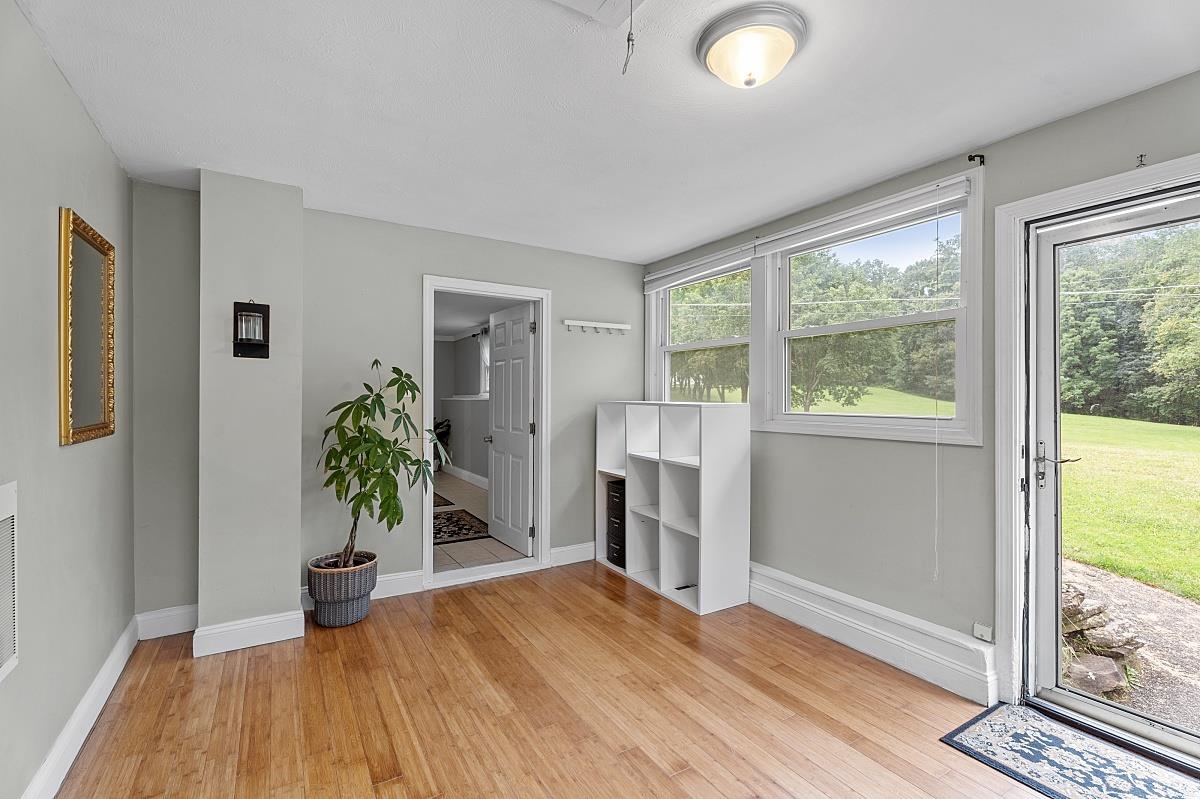 7 Vassar Drive Pelham, NH 03076 - Photo 28 of 37