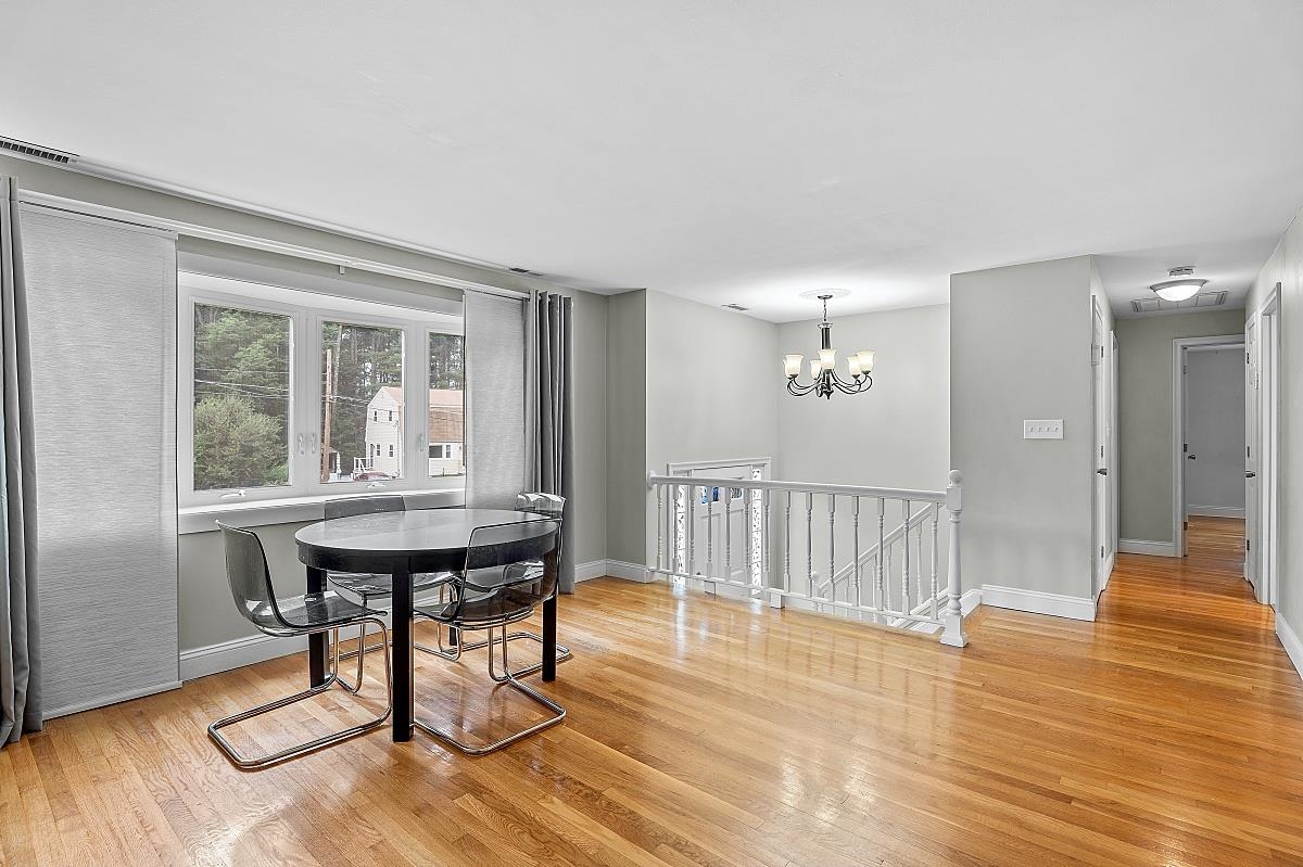 7 Vassar Drive Pelham, NH 03076 - Photo 8 of 37