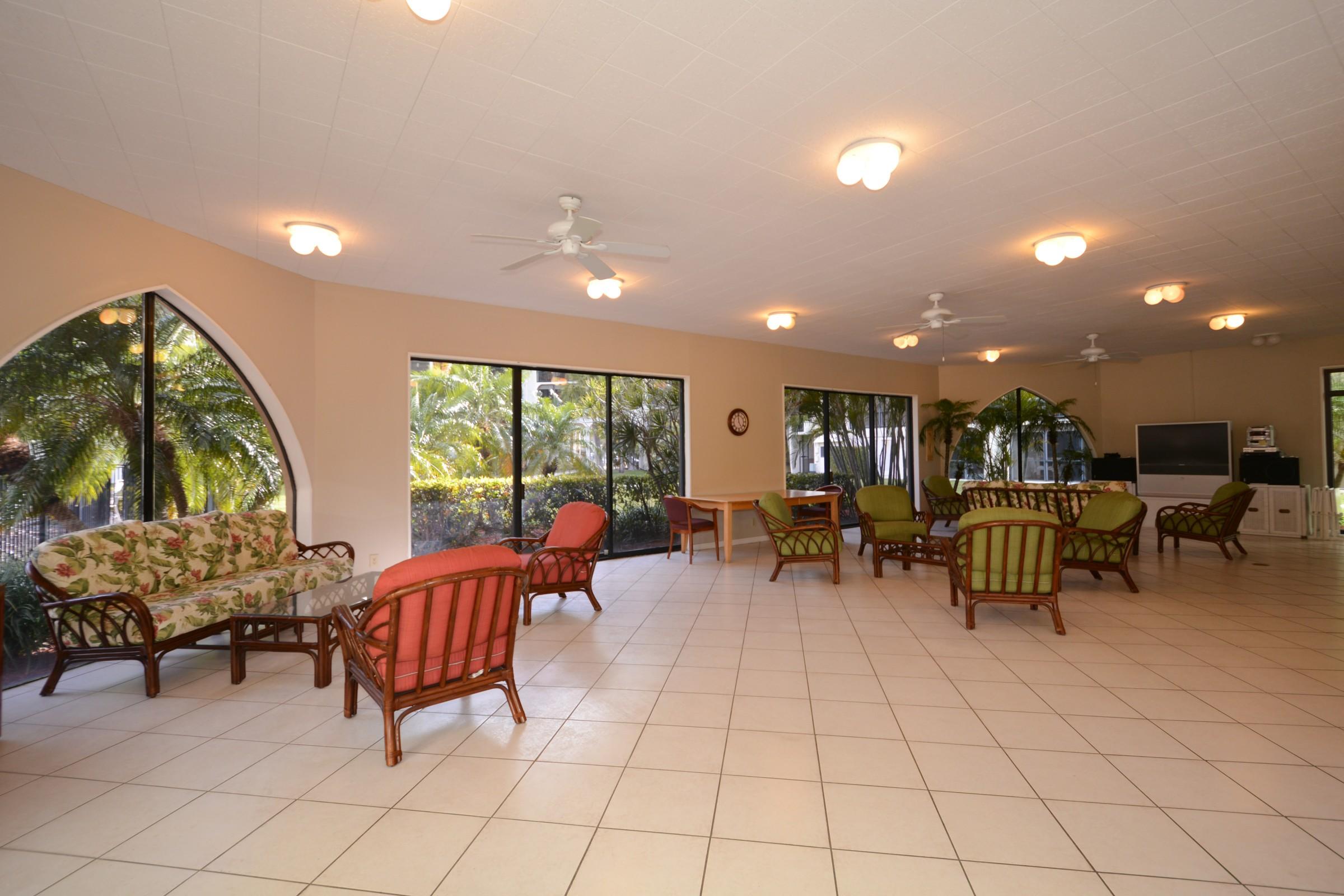 1627 Riverview Road, Unit 815 Deerfield Beach, FL 33441 - Photo 27 of 30 CLUBHOUSE