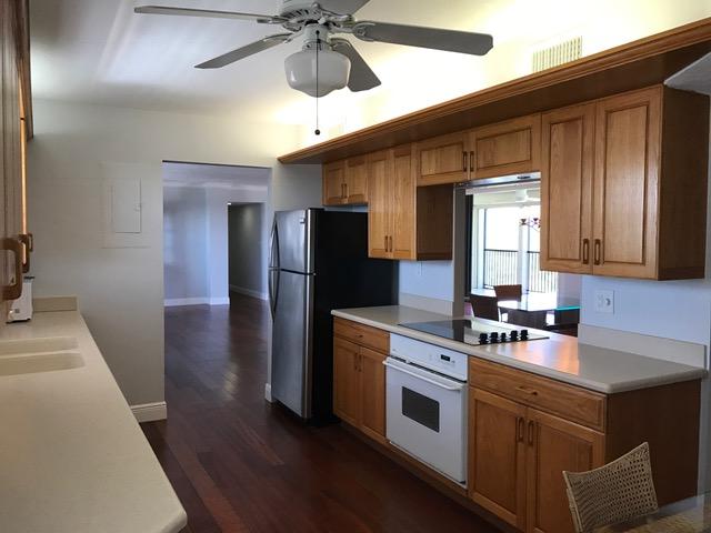 1627 Riverview Road, Unit 815 Deerfield Beach, FL 33441 - Photo 6 of 30 SPACIOUS KITCHEN