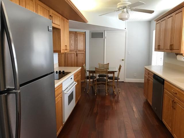 1627 Riverview Road, Unit 815 Deerfield Beach, FL 33441 - Photo 10 of 30 KITCHEN