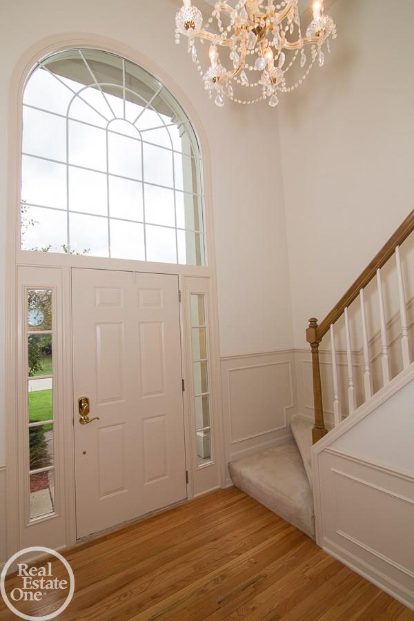 2440 Pleasant View Drive Rochester Hills, MI 48306 - Photo 6 of 28