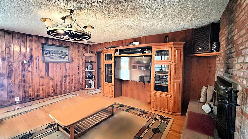 11041 Summit Avenue Santee, CA 92071 - Photo 11 of 12 a room with musical instruments